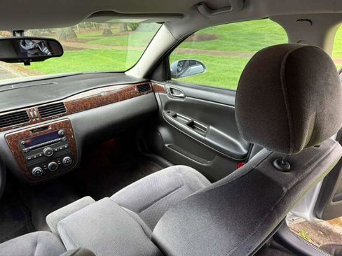 Used 2014 Chevrolet Impala Limited LS FWD image 17