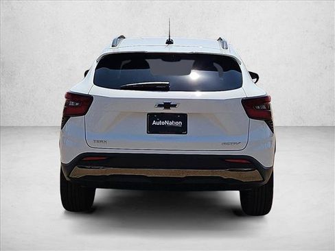 New 2026 Chevrolet Trax ACTIV w/ Sunroof Package FWD image 8
