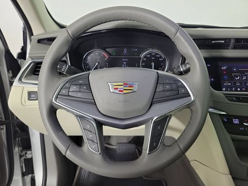Used 2020 Cadillac XT5 Premium Luxury FWD image 21