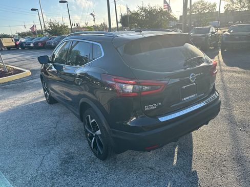 Certified 2022 Nissan Rogue Sport SL image 8
