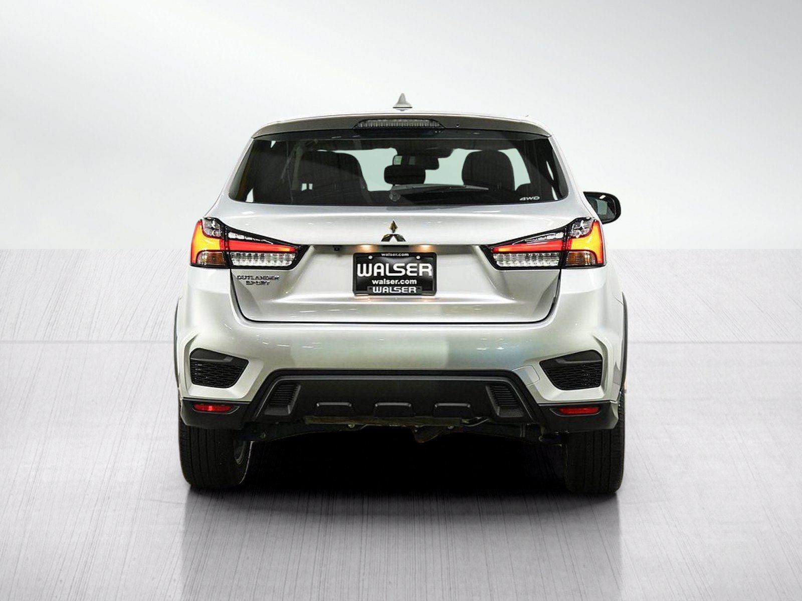 Used 2024 Mitsubishi Outlander Sport LE AWD/4WD image 4