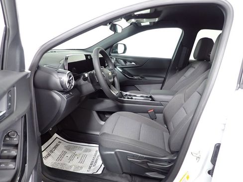 New 2026 Chevrolet Equinox LT FWD image 19