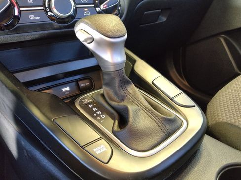 Used 2023 Kia Soul LX w/ LX Technology Package FWD image 26