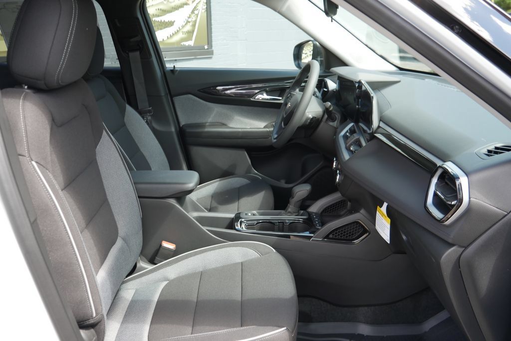 New 2026 Chevrolet TrailBlazer LS AWD/4WD image 8