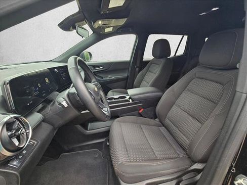 Used 2025 Chevrolet Equinox LT FWD image 15