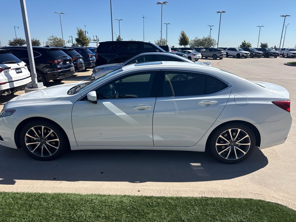 Used 2017 Acura TLX w/ Technology Package FWD image 6