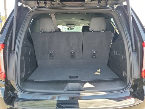 Used 2023 GMC Yukon SLT w/ SLT Luxury Package RWD image 23