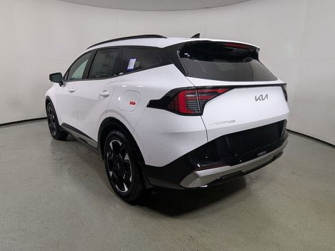 New 2026 Kia Sportage SX FWD image 5