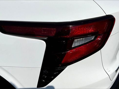 Used 2025 Chevrolet Trax LT w/ Driver Confidence Package FWD image 23