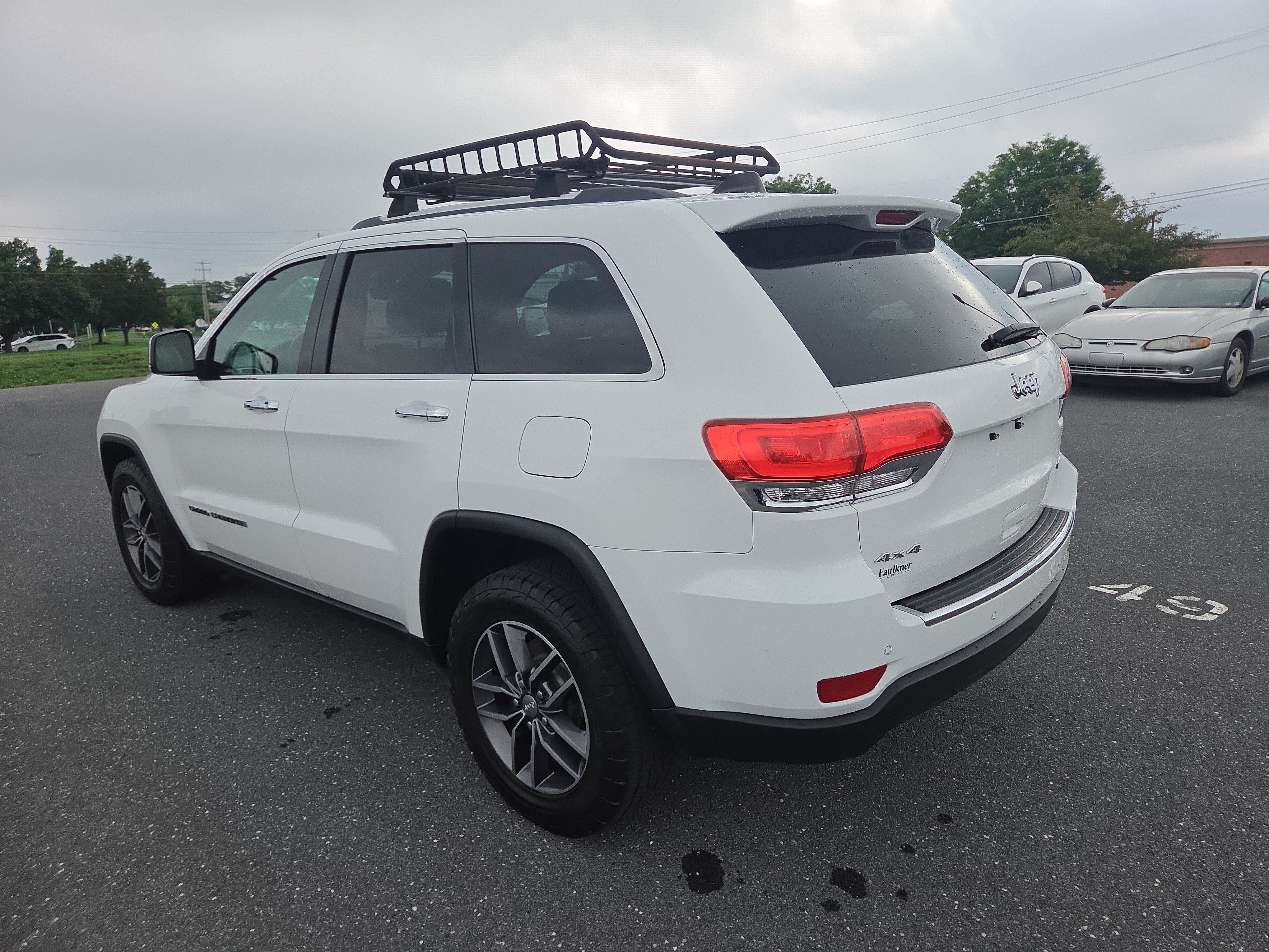 Used 2017 Jeep Grand Cherokee Limited AWD/4WD image 12