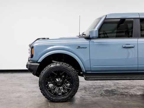 Used 2025 Ford Bronco Outer Banks AWD/4WD image 10