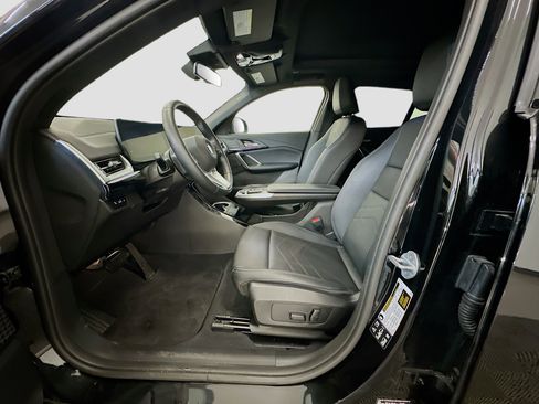 Used 2025 BMW X2 xDrive28i w/ Convenience Package image 13