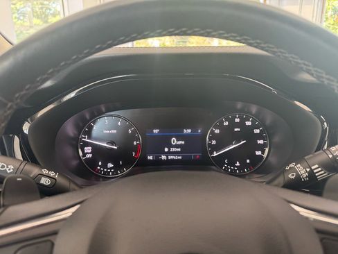 Used 2023 Buick Envision Preferred image 24