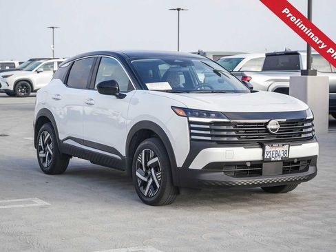 Used 2025 Nissan Kicks SV w/ Illumination Package FWD image 3
