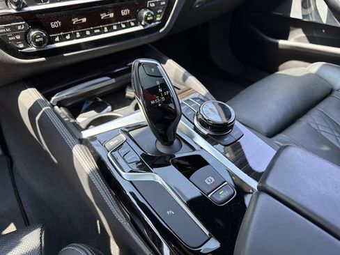 Used 2018 BMW M550i xDrive AWD/4WD image 20