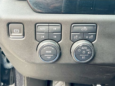 Used 2024 Chevrolet Silverado 1500 RST w/ Z71 Off-Road Package image 10