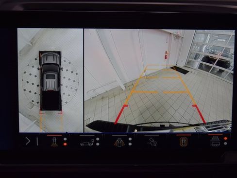 Used 2024 Chevrolet Silverado 1500 High Country w/ High Country Premium Package image 49