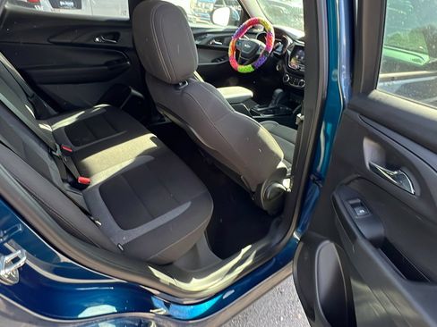Used 2021 Chevrolet TrailBlazer LT w/ Convenience Package image 21
