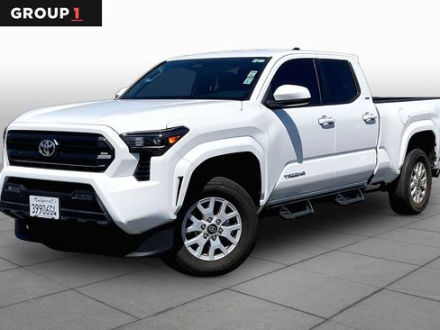 Certified 2025 Toyota Tacoma SR5 RWD image 1