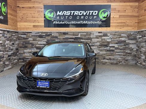 Used 2023 Hyundai Elantra SEL FWD image 5