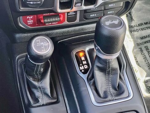 Used 2025 Jeep Wrangler Unlimited Sport S 4xe AWD/4WD image 25