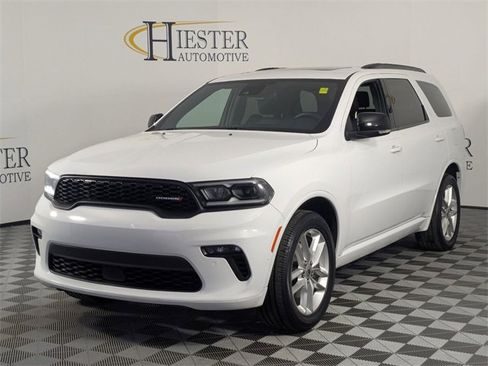 Used 2023 Dodge Durango GT image 4