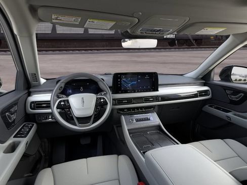 New 2026 Lincoln Aviator AWD image 9