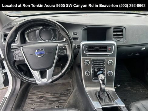 Used 2016 Volvo V60 T5 Premier FWD image 14