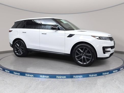 Used 2024 Land Rover Range Rover Sport SE AWD/4WD image 4