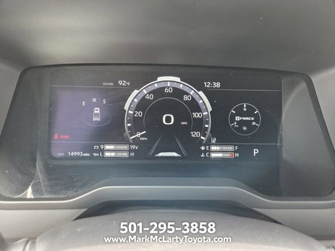 Used 2025 Toyota Tundra Limited AWD/4WD image 27