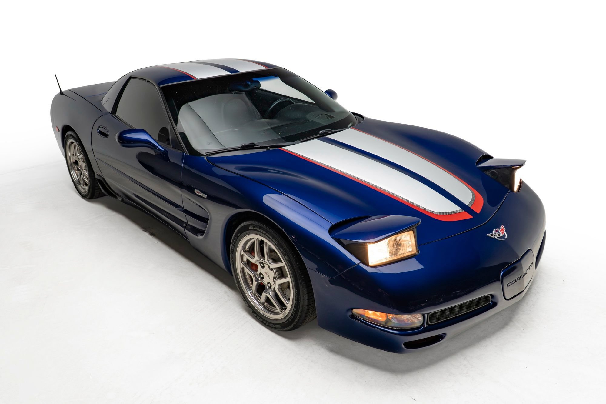 Used 2004 Chevrolet Corvette Z06 w/ Z06 Preferred Equipment Group RWD image 7