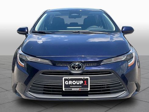 Used 2025 Toyota Corolla LE FWD image 4