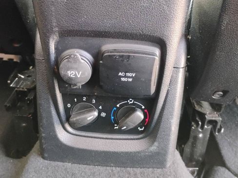 Used 2022 Ford Transit Connect XLT FWD image 17