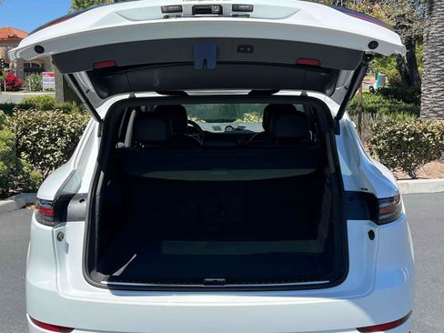 Used 2019 Porsche Cayenne AWD/4WD image 29
