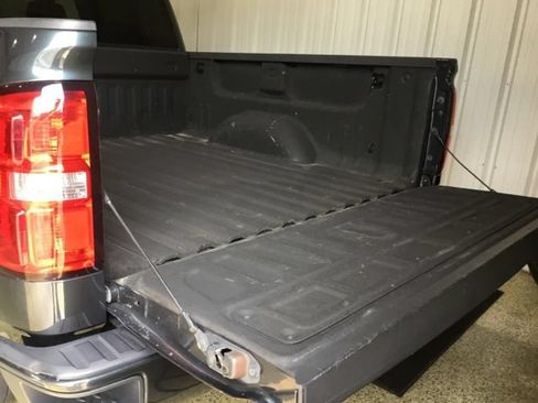 Used 2017 GMC Sierra 1500 SLE w/ SLE Value Package AWD/4WD image 19