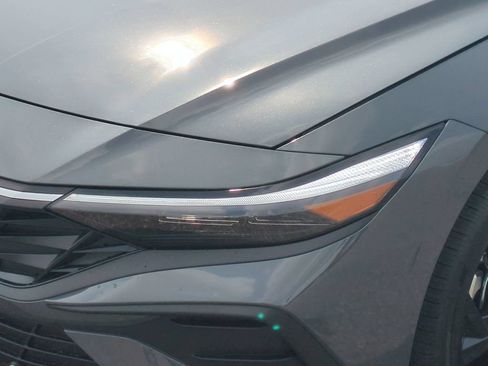 New 2026 Hyundai Elantra SEL Sport FWD image 10