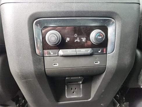 Used 2023 Chevrolet Tahoe Z71 w/ Luxury Package image 15