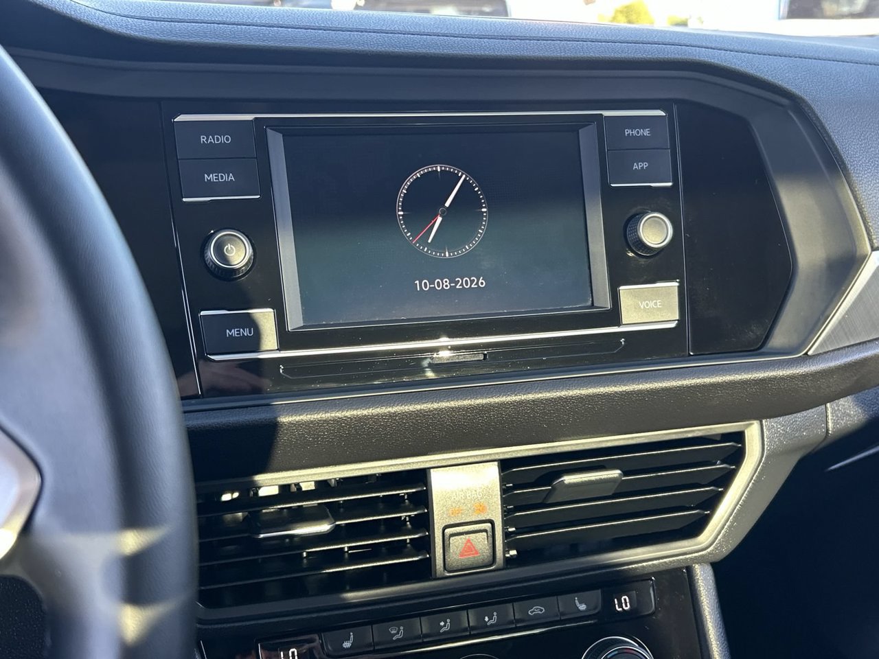 Certified 2023 Volkswagen Jetta SE w/ Panoramic Sunroof Package FWD image 22