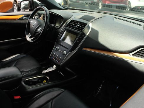 Used 2019 Lincoln MKC Reserve w/ MKC Climate Package AWD/4WD image 25