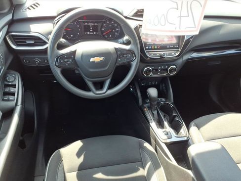 Certified 2023 Chevrolet TrailBlazer LT w/ Convenience Package image 10