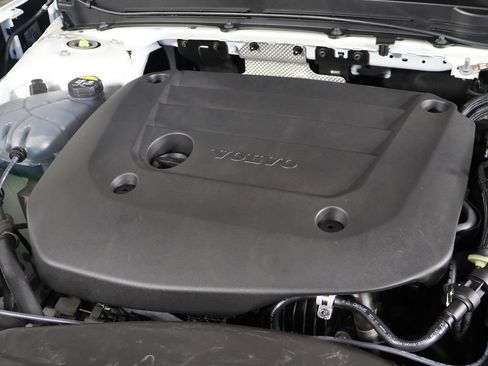 Used 2023 Volvo XC40 B5 Plus w/ Protection Package Premier AWD/4WD image 20