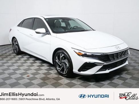 Certified 2025 Hyundai Elantra Limited image 1
