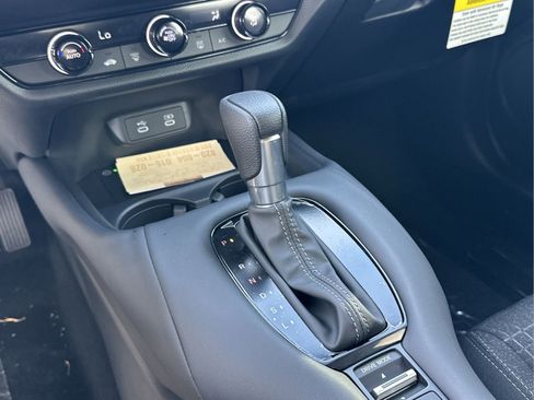 Certified 2026 Honda HR-V LX image 19