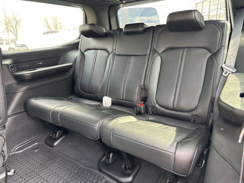 New 2024 Jeep Wagoneer Series III w/ Rear Seat Video Group 1 image 17