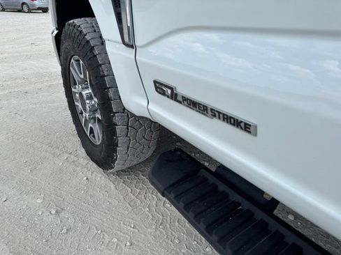 Used 2025 Ford F250 XLT w/ FX4 Off-Road Package AWD/4WD image 9