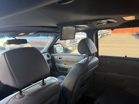 Used 2011 Honda Pilot Touring image 11