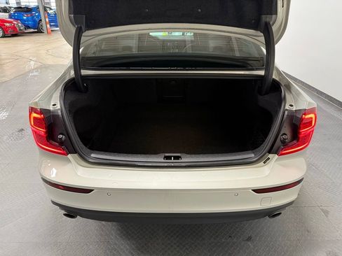 Used 2020 Volvo S60 T5 Momentum w/ Protection Package Premier image 21