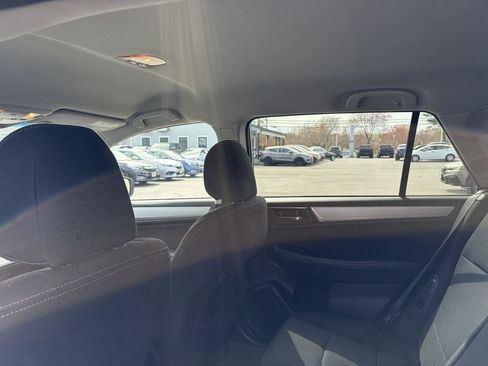 Used 2018 Subaru Outback 2.5i Premium AWD/4WD image 20