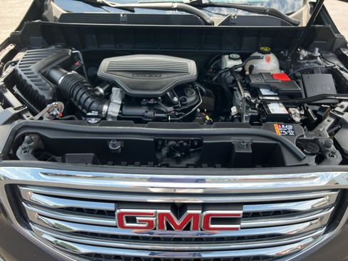 Used 2018 GMC Acadia SLT AWD/4WD image 38