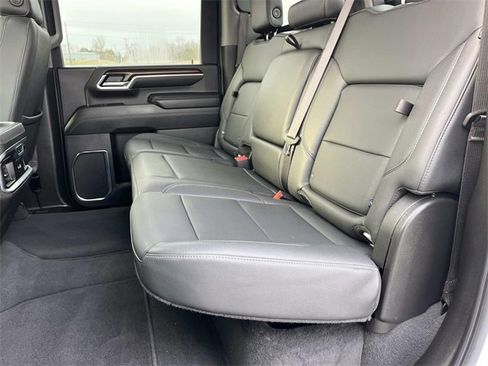 Used 2024 GMC Sierra 2500 SLT w/ SLT Premium Package image 23